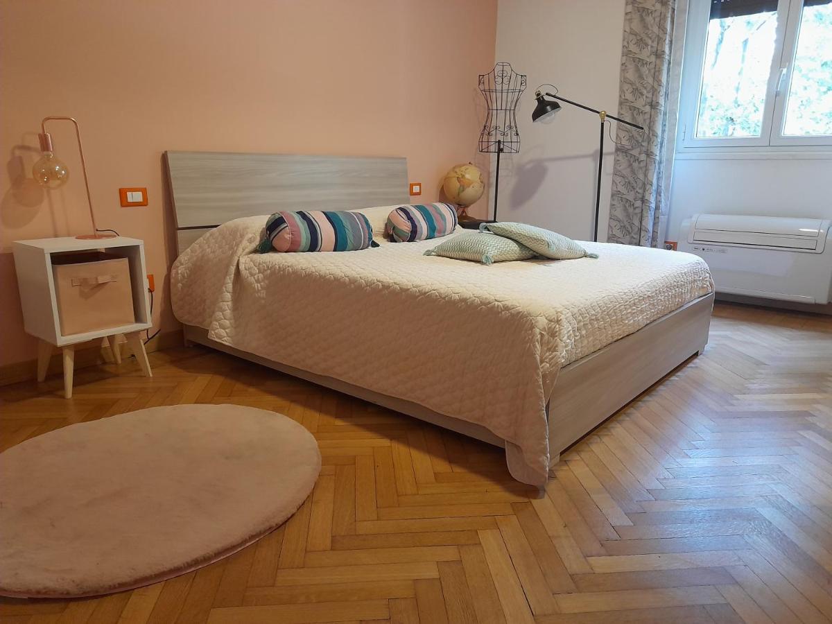 Marche Apartment Милано Екстериор снимка